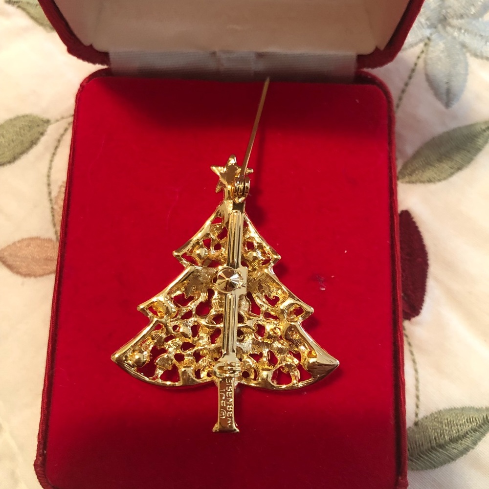 Christmas pin